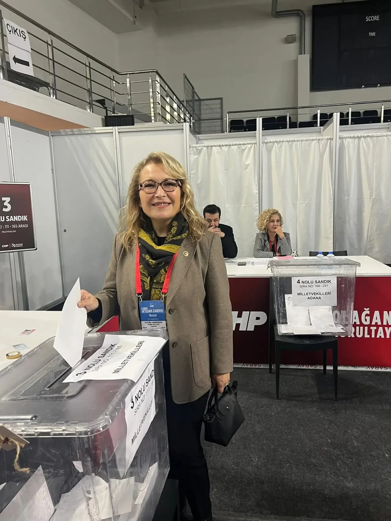 CHP'nin 39. Olağan Kurultayı'nda Yeni Genel Başkan Özgür Özel Oldu CHP'nin 39. Olağan Kurultayı'nda Yeni Genel Başkan Özgür Özel Oldu