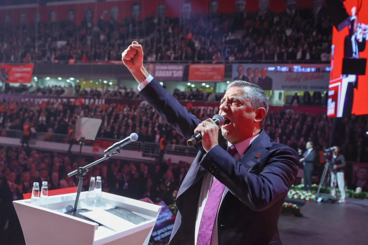 CHP Yüreğir'de 39. Olağan Kurultayı Coşkuyla Tamamlandı CHP Yüreğir'de 39. Olağan Kurultayı Coşkuyla Tamamlandı