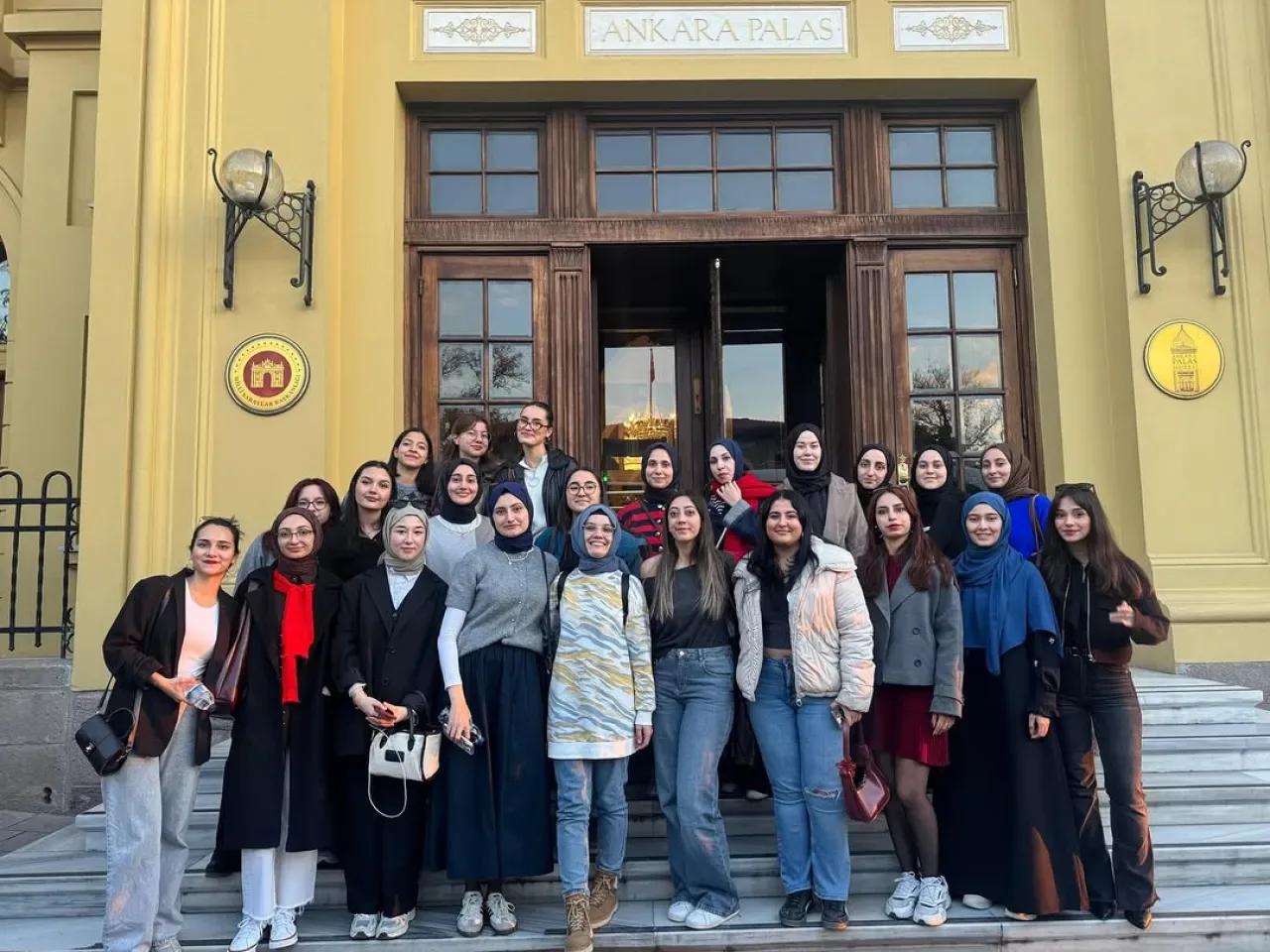 Sağlık Bilimleri Üniversitesi Öğrencileri, Ankara'daki Gençlik Programına Katıldı Sağlık Bilimleri Üniversitesi Öğrencileri, Ankara'daki Gençlik Programına Katıldı