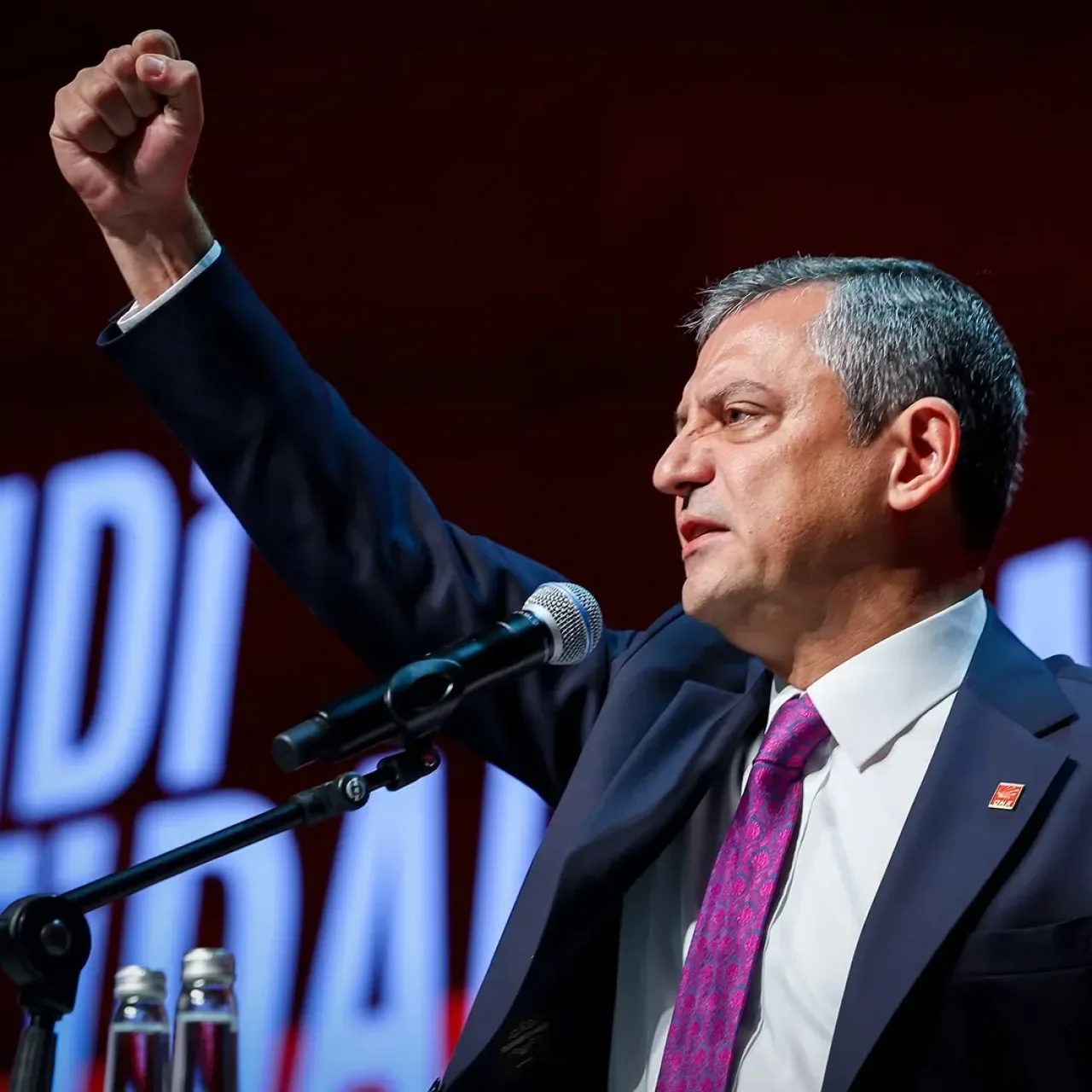 Özgür Özel Yeniden CHP Genel Başkanı Seçildi Özgür Özel Yeniden CHP Genel Başkanı Seçildi
