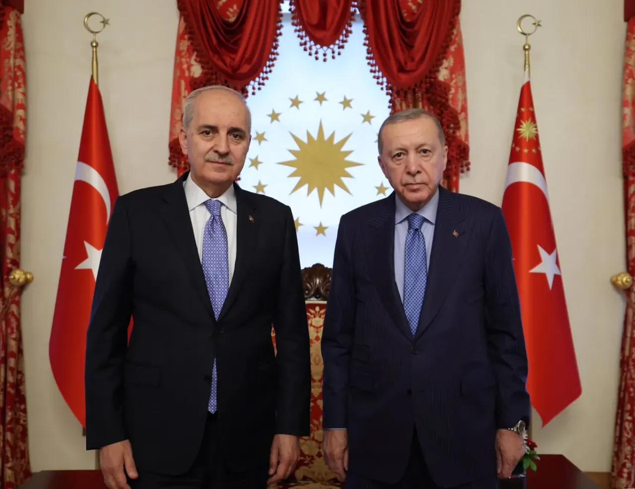 Erdoğan, TBMM Başkanı Kurtulmuş'u Dolmabahçe'de Ağırladı Erdoğan, TBMM Başkanı Kurtulmuş'u Dolmabahçe'de Ağırladı