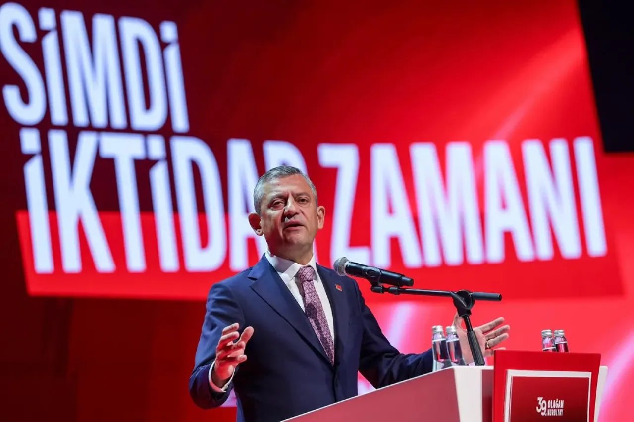 Avcılar Belediye Başkanı Çaykara, Özgür Özel'in Yeniden Genel Başkan Seçilmesini Kutladı Avcılar Belediye Başkanı Çaykara, Özgür Özel'in Yeniden Genel Başkan Seçilmesini Kutladı