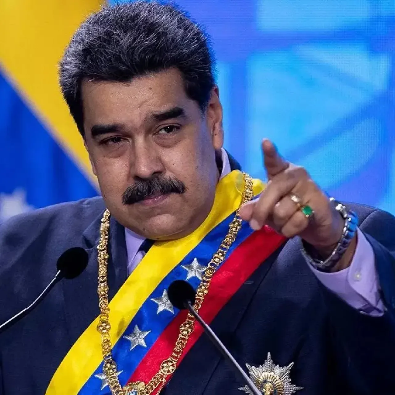 Venezuela Lideri Maduro'dan ABD'ye Sondaj: Beyaz Saray'a Temas Kuruldu Venezuela Lideri Maduro'dan ABD'ye Sondaj: Beyaz Saray'a Temas Kuruldu