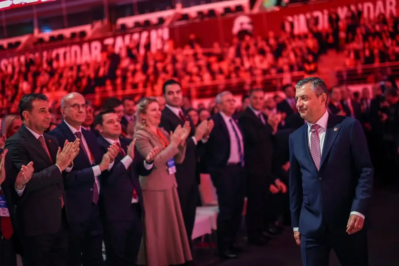 Cumhuriyet Halk Partisi 39. Olağan Kurultayı'nda Gençliğin Enerjisi Hissedildi Cumhuriyet Halk Partisi 39. Olağan Kurultayı'nda Gençliğin Enerjisi Hissedildi