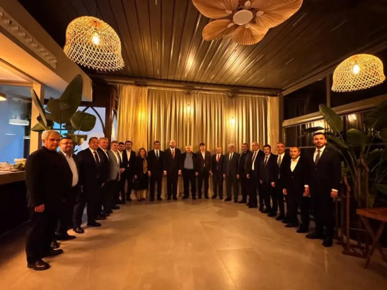 Antalya AK Parti'de Teşkilat Başkanı Ahmet Büyükgümüş Liderlerle Buluştu Antalya AK Parti'de Teşkilat Başkanı Ahmet Büyükgümüş Liderlerle Buluştu