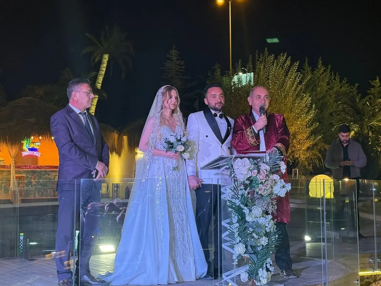 Kalecik Belediye Başkanı, Genç Çiftin Nikah Töreninde Hazır Bulundu Kalecik Belediye Başkanı, Genç Çiftin Nikah Töreninde Hazır Bulundu