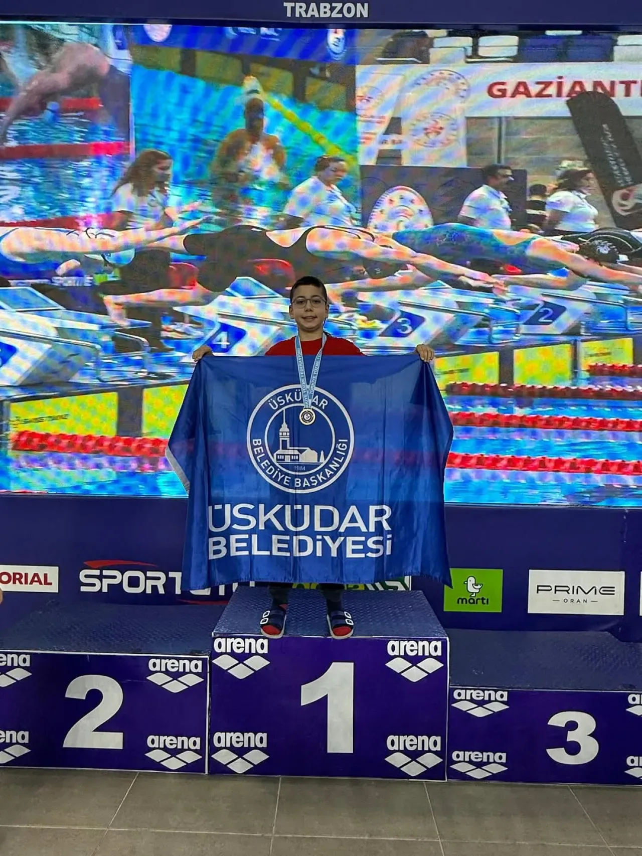 Üsküdar Belediyesi Spor Kulübü'nden Yüzme Şampiyonluğu: Can Özel Türkiye Birincisi Oldu Üsküdar Belediyesi Spor Kulübü'nden Yüzme Şampiyonluğu: Can Özel Türkiye Birincisi Oldu