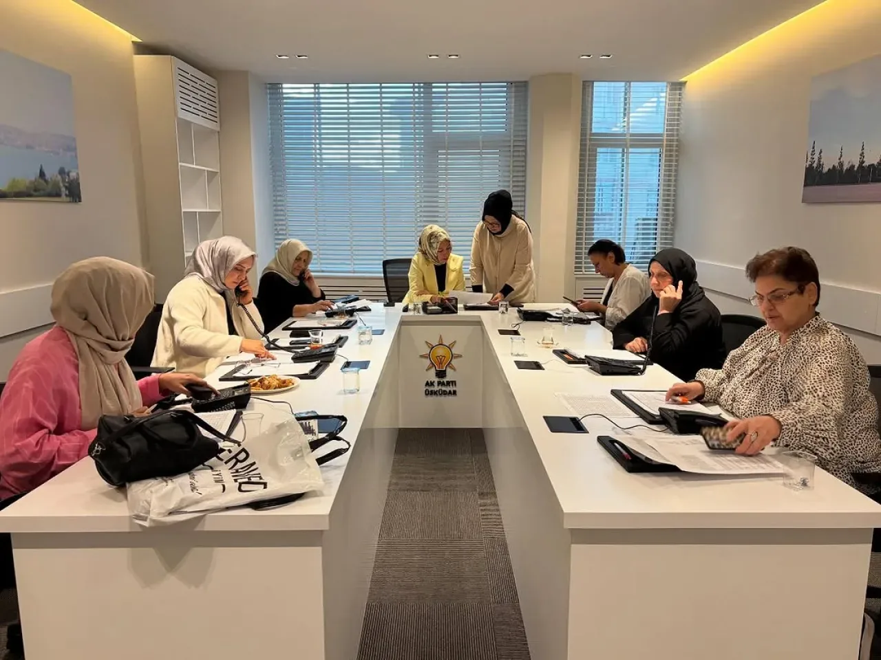 AK Parti Üsküdar Kadın Kolları Seçim Müşahit Çalışmalarını Hızlandırdı AK Parti Üsküdar Kadın Kolları Seçim Müşahit Çalışmalarını Hızlandırdı