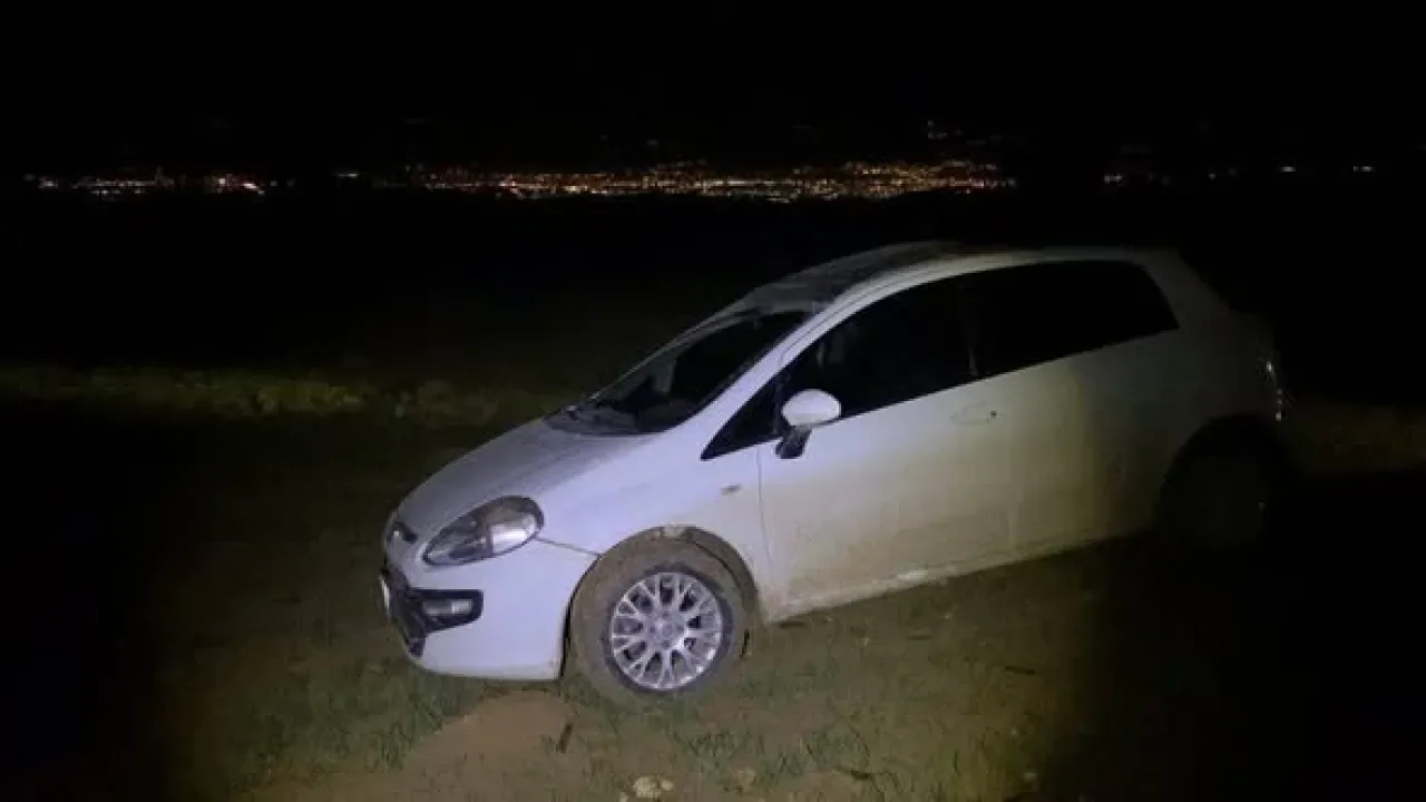 Bursa'da Polisten Kaçan Sürücü Çamura Saplanınca Ormanlık Alanda Kayboldu Bursa'da Polisten Kaçan Sürücü Çamura Saplanınca Ormanlık Alanda Kayboldu
