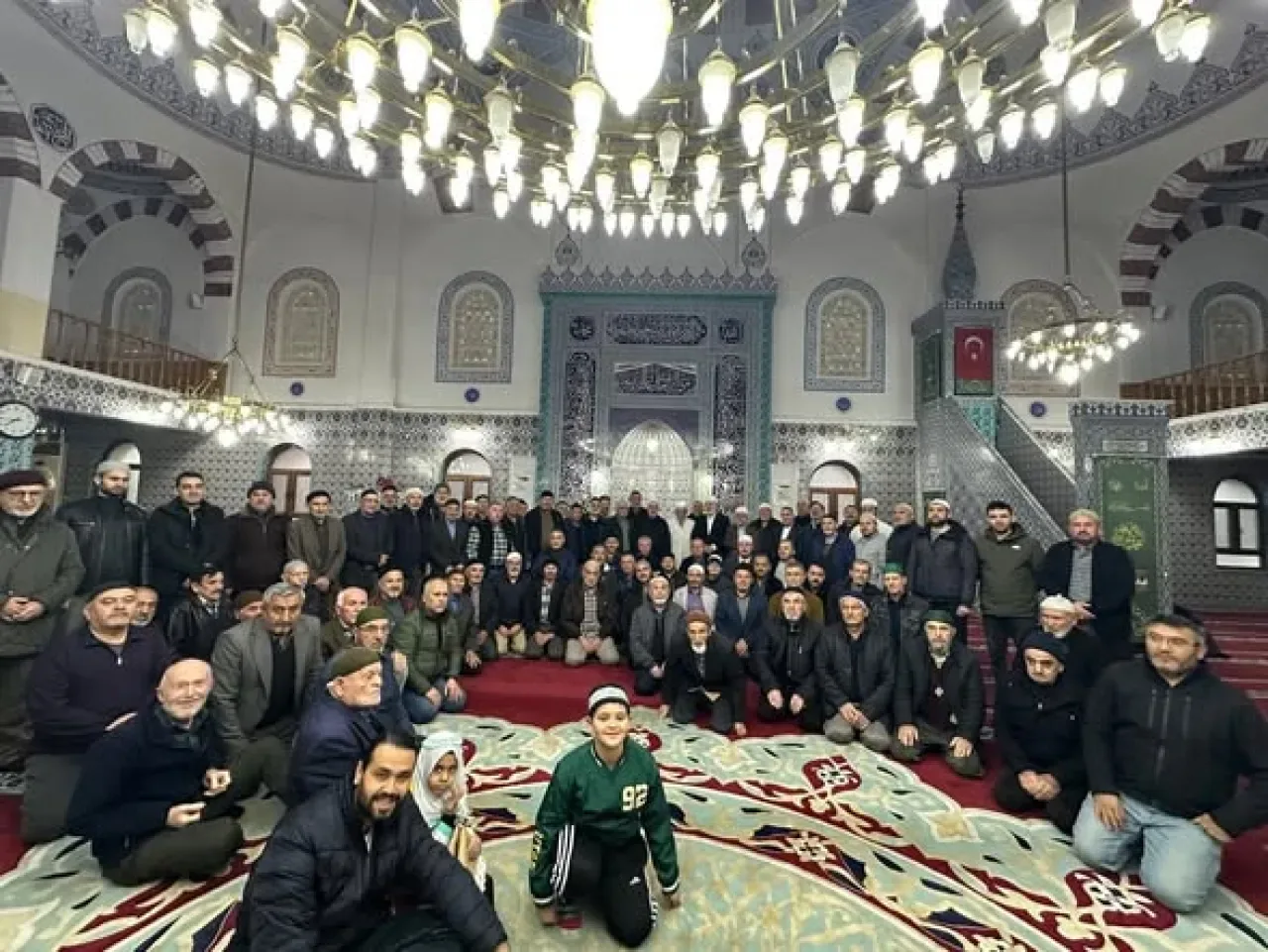 Keçiören'de Sabah Namazı Buluşması ile Cemaatle Kaynaşma Keçiören'de Sabah Namazı Buluşması ile Cemaatle Kaynaşma