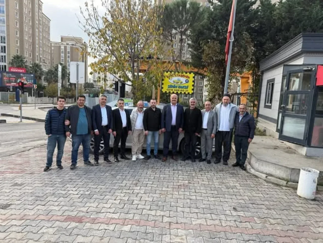 İstanbul Taksiciler Esnaf Odası Başkanı, Ataşehir'deki Taksicilerle Buluştu İstanbul Taksiciler Esnaf Odası Başkanı, Ataşehir'deki Taksicilerle Buluştu
