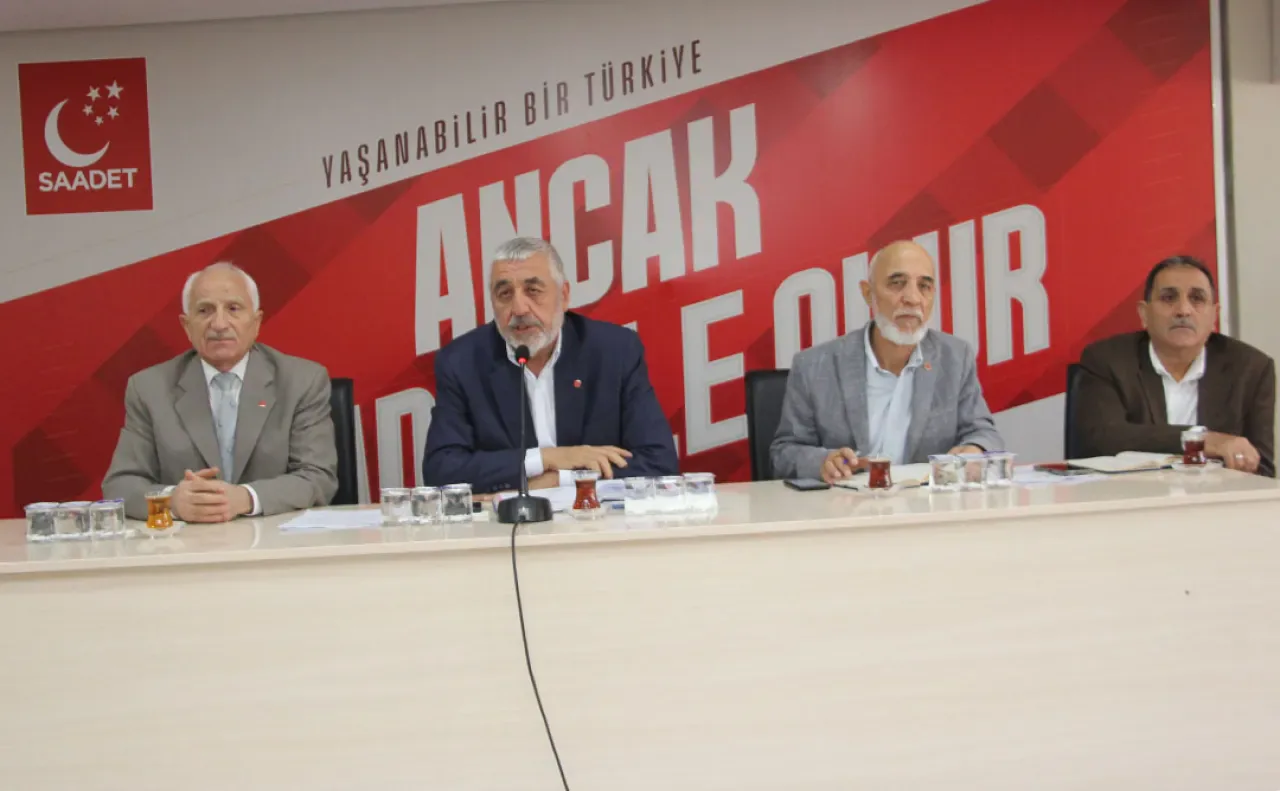 Saadet Partisi Adana'da Kasım Ayı İl Divan Toplantısı Gerçekleştirildi Saadet Partisi Adana'da Kasım Ayı İl Divan Toplantısı Gerçekleştirildi