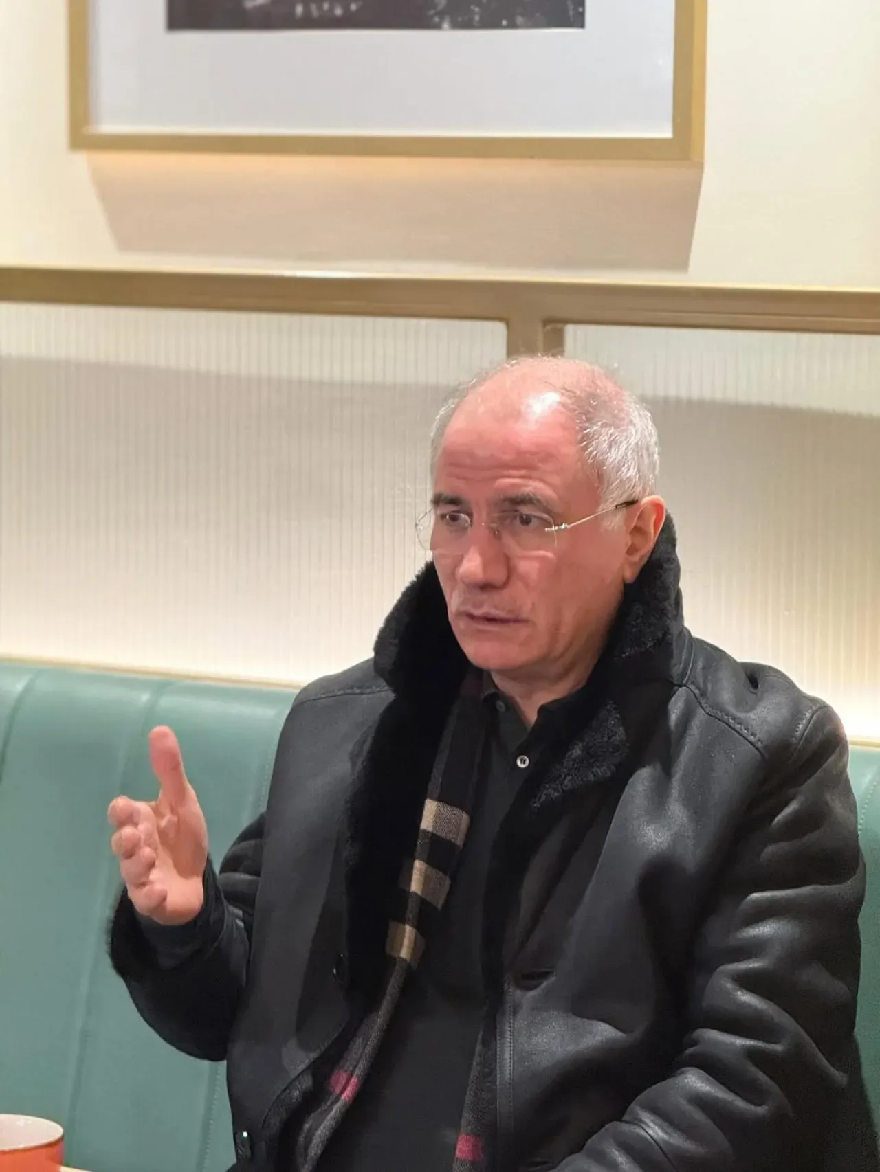 AK Partili Efkan Ala, İrlanda'daki Gönüllülerle Buluştu: "Vatandaşlarımızın Türkiye'ye Bağlılığı Güçlü" AK Partili Efkan Ala, İrlanda'daki Gönüllülerle Buluştu: "Vatandaşlarımızın Türkiye'ye Bağlılığı Güçlü"