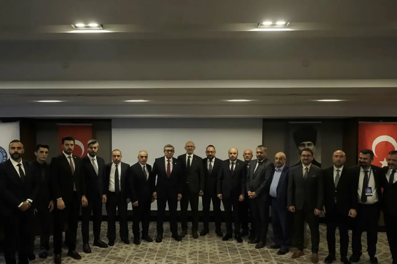Türk Eğitim Sen İstanbul 11 Nolu Şube, Yeni Yönetimini Belirledi Türk Eğitim Sen İstanbul 11 Nolu Şube, Yeni Yönetimini Belirledi