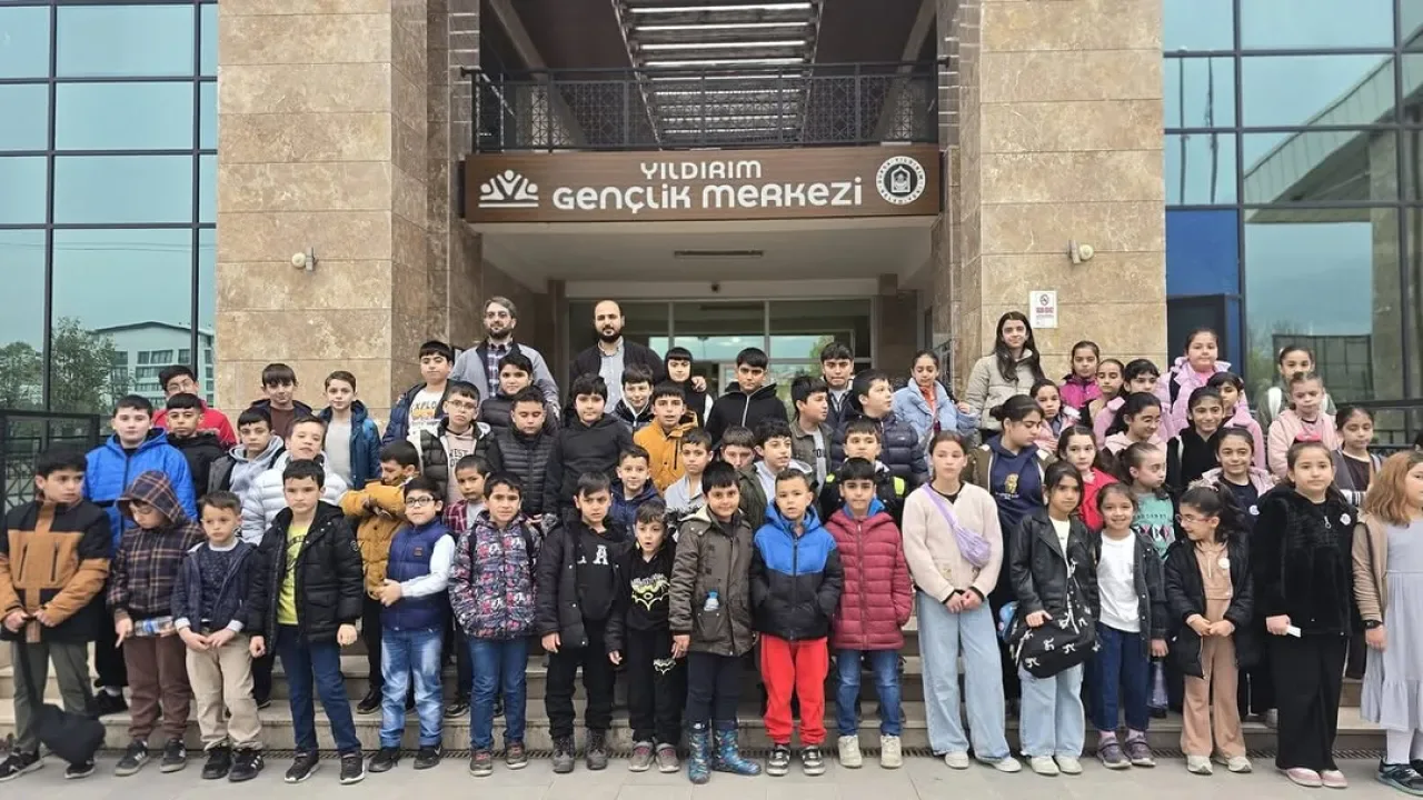 Yıldırım Müftülüğü Gençlerle Panorama Bursa Fetih Müzesi'ni Gezdi Yıldırım Müftülüğü Gençlerle Panorama Bursa Fetih Müzesi'ni Gezdi