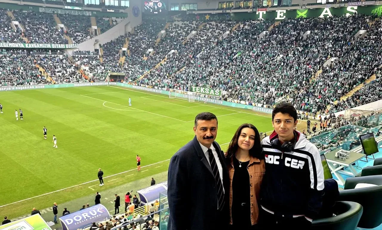 Bursaspor, Fethiyespor'u 3-0 Mağlup Ederek Ligi İkinci Sırada Sürdürüyor Bursaspor, Fethiyespor'u 3-0 Mağlup Ederek Ligi İkinci Sırada Sürdürüyor