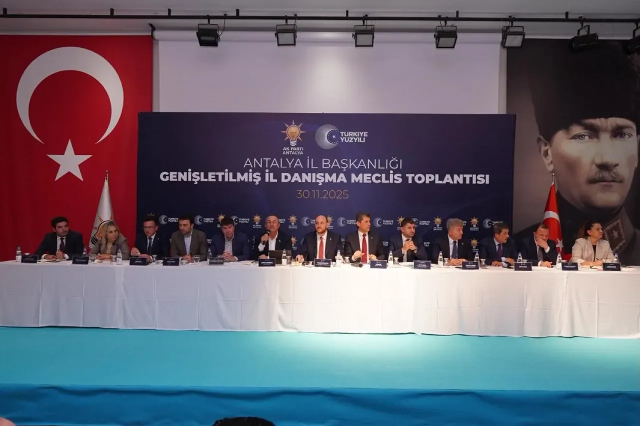 AK Parti Antalya'da Genişletilmiş İl Danışma Meclisi Toplantısı Gerçekleştirdi AK Parti Antalya'da Genişletilmiş İl Danışma Meclisi Toplantısı Gerçekleştirdi