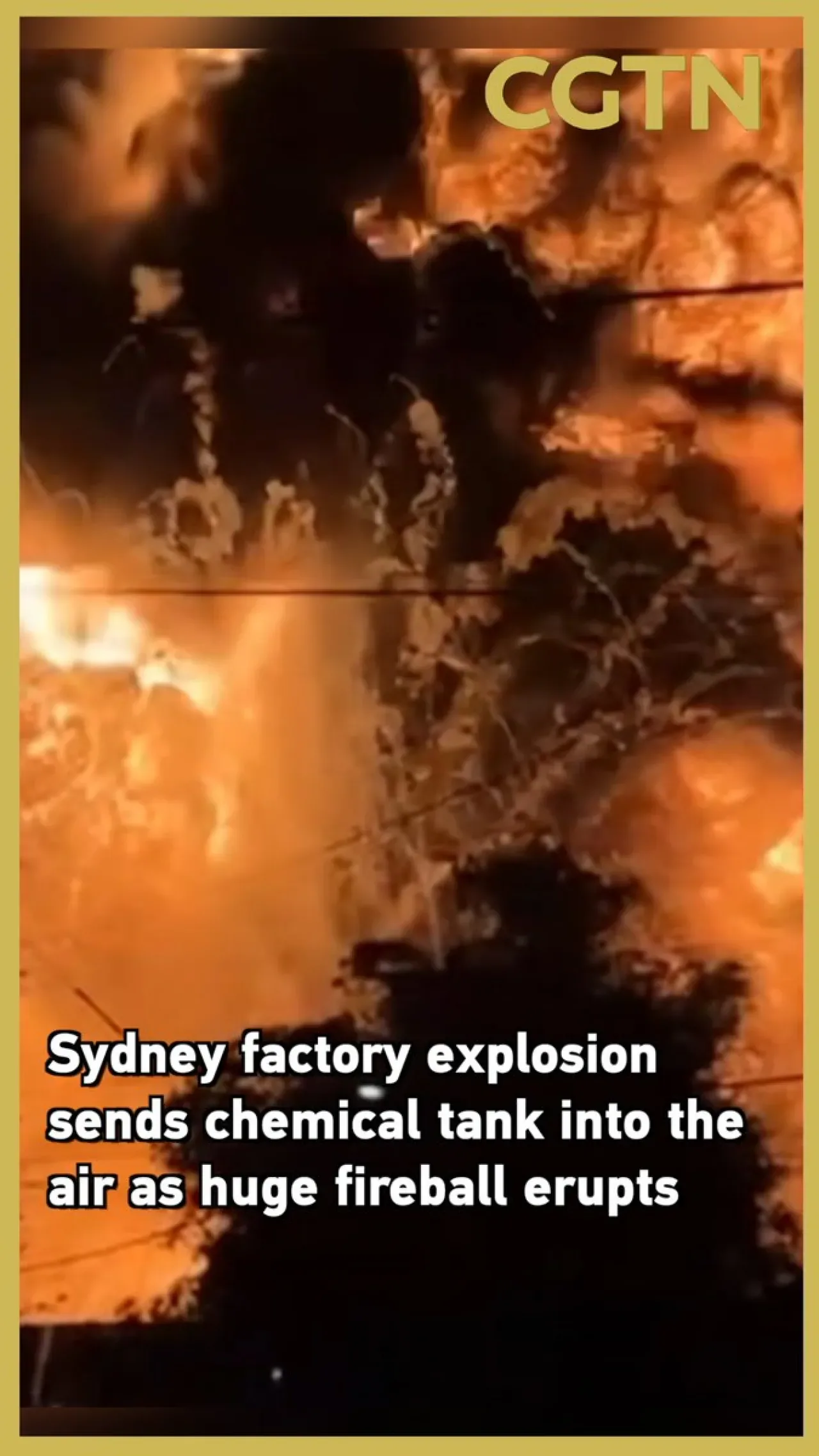 Sydney'de Kimya Fabrikasında Patlama: Dev Alev Topu Gökyüzüne Yükseldi Sydney'de Kimya Fabrikasında Patlama: Dev Alev Topu Gökyüzüne Yükseldi