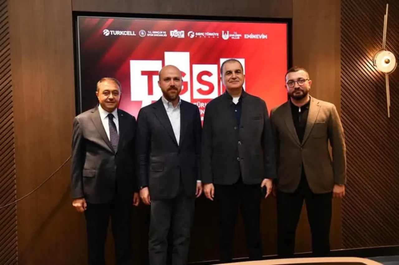 Türkiye Gençlik STK'ları Platformu'ndan "Terörsüz Türkiye" Çalıştayı Türkiye Gençlik STK'ları Platformu'ndan "Terörsüz Türkiye" Çalıştayı