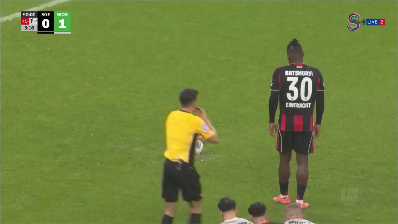 Michy Batshuayi'nin Soğukkanlı Penaltı Vuruşu Takımına Puanı Getirdi Michy Batshuayi'nin Soğukkanlı Penaltı Vuruşu Takımına Puanı Getirdi