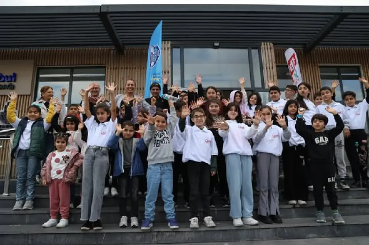 Ataşehir'de Genç Mucitler Bilim ve Teknoloji Festivali'nde Buluştu Ataşehir'de Genç Mucitler Bilim ve Teknoloji Festivali'nde Buluştu