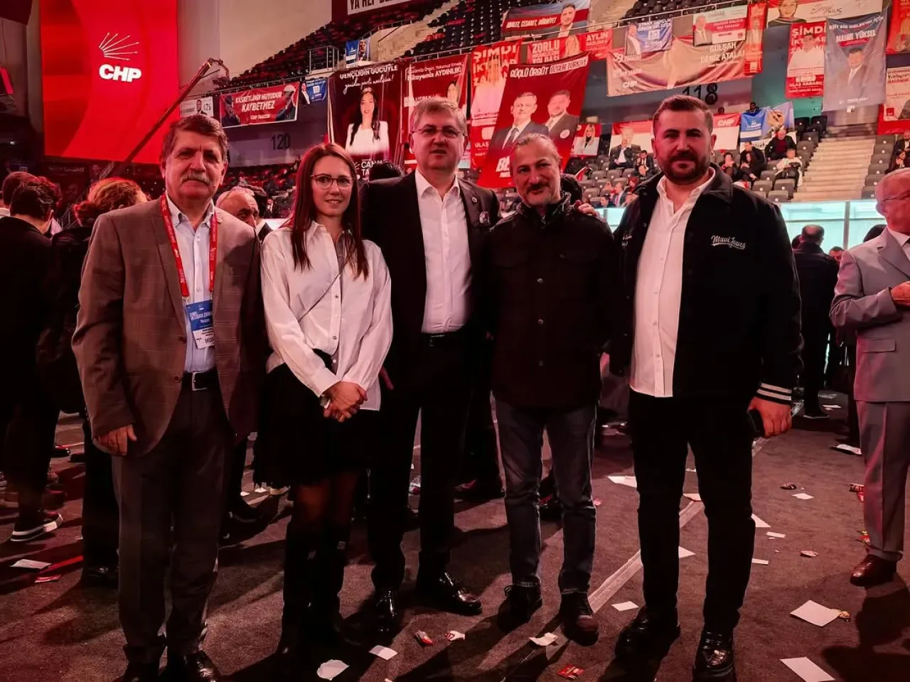 Cumhuriyet Halk Partisi'nde Kritik Seçimler: Parti Meclisi ve Kurullar Belirleniyor Cumhuriyet Halk Partisi'nde Kritik Seçimler: Parti Meclisi ve Kurullar Belirleniyor
