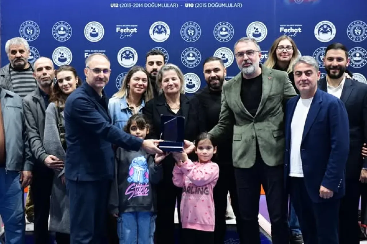 Reşit Karabacak Güreş Turnuvası'nda Şampiyonlar Belli Oldu Reşit Karabacak Güreş Turnuvası'nda Şampiyonlar Belli Oldu