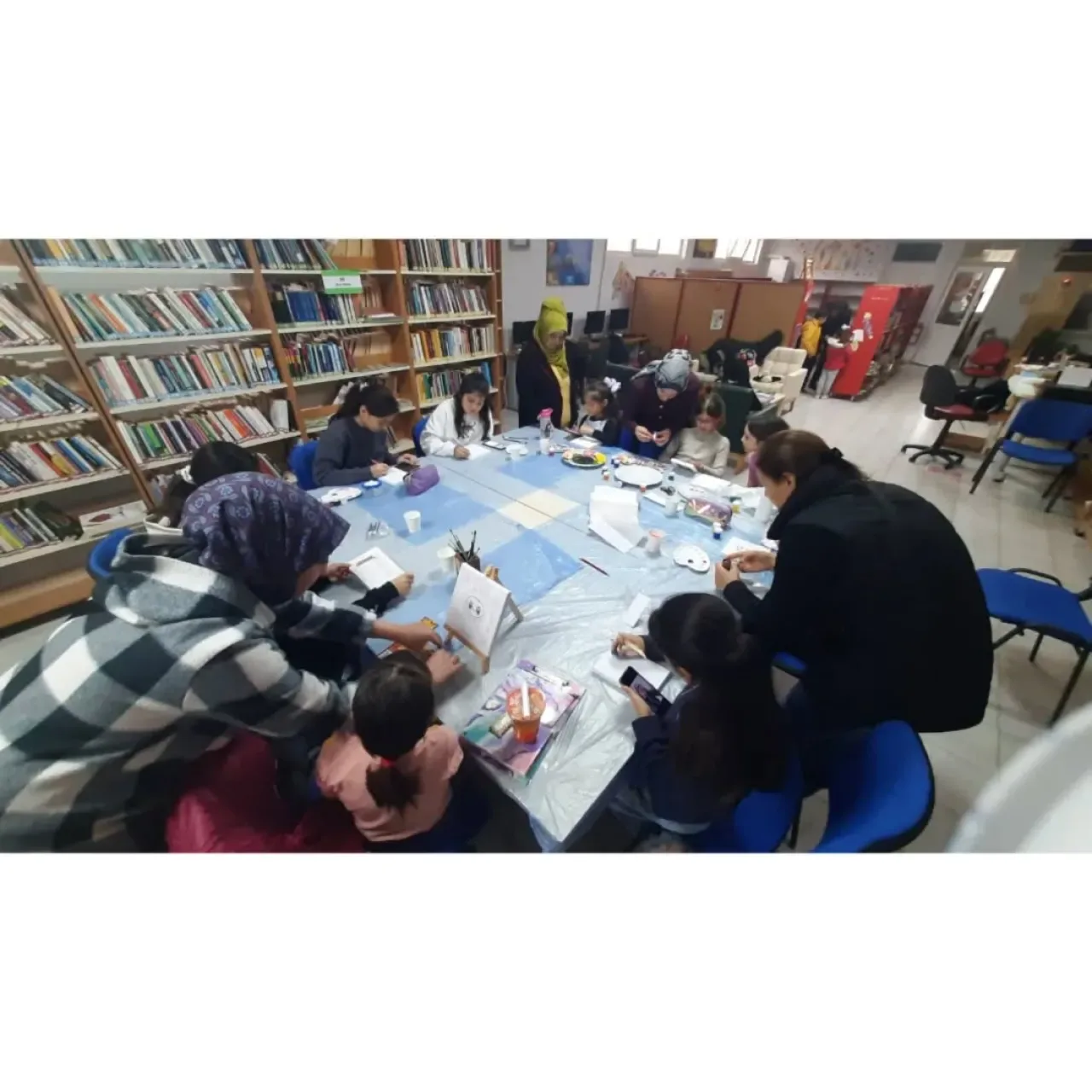 Kocaeli'de Cumartesi Etkinlikleri: Kandıralı Ressam Tuval Kütüphanede'de Buluşuyor Kocaeli'de Cumartesi Etkinlikleri: Kandıralı Ressam Tuval Kütüphanede'de Buluşuyor