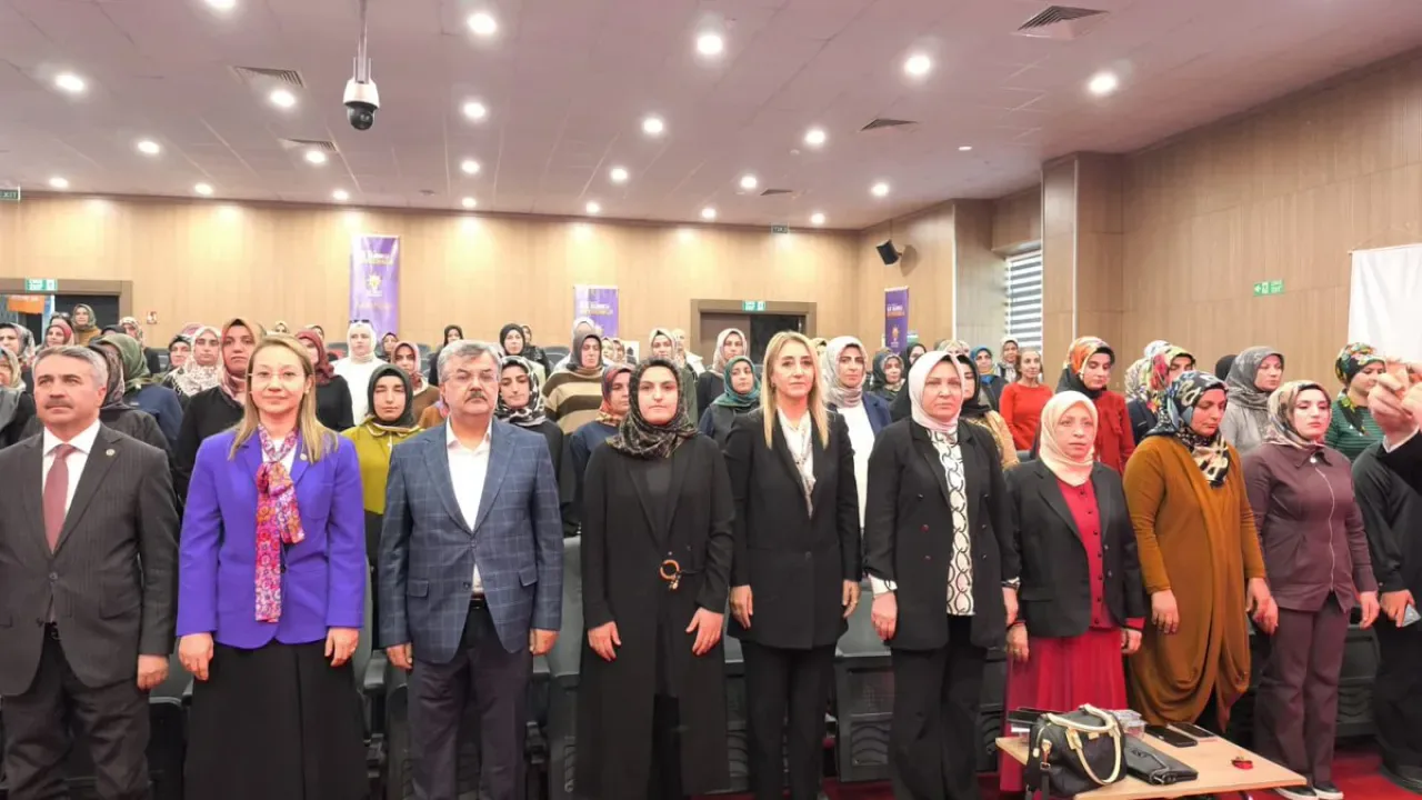 Ak Parti Adana ve Ceyhan'dan Adıyaman'da Kadın Kolları Toplantısı Ak Parti Adana ve Ceyhan'dan Adıyaman'da Kadın Kolları Toplantısı