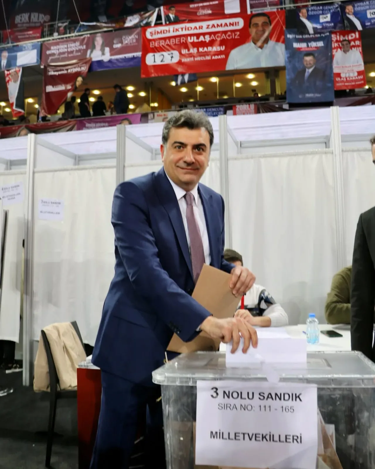 CHP 39. Olağan Kurultayı'nın Üçüncü Günü Tamamlandı CHP 39. Olağan Kurultayı'nın Üçüncü Günü Tamamlandı
