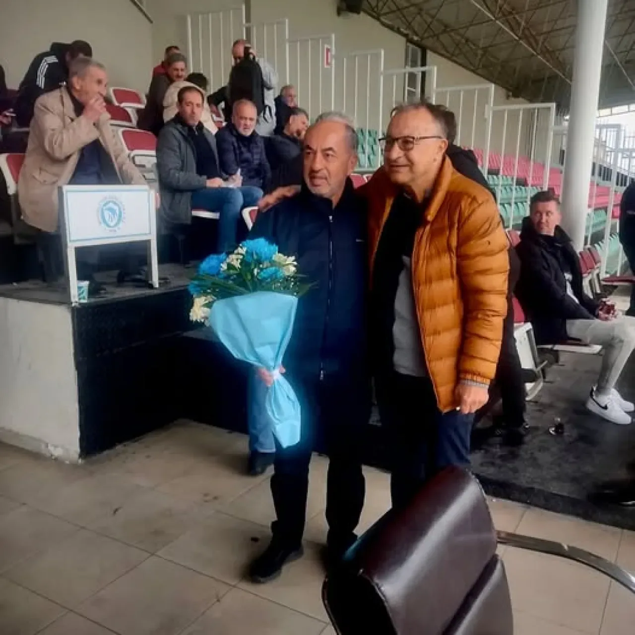 Ankaraspor'dan Beyoğlu Yeni Çarşı Spor'a Teşekkür Ankaraspor'dan Beyoğlu Yeni Çarşı Spor'a Teşekkür