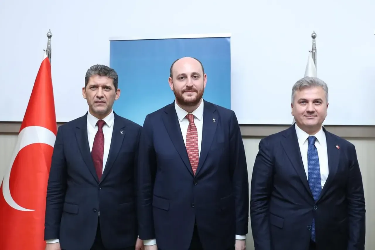 AK Parti Antalya'da İstişare Toplantısı Düzenledi AK Parti Antalya'da İstişare Toplantısı Düzenledi