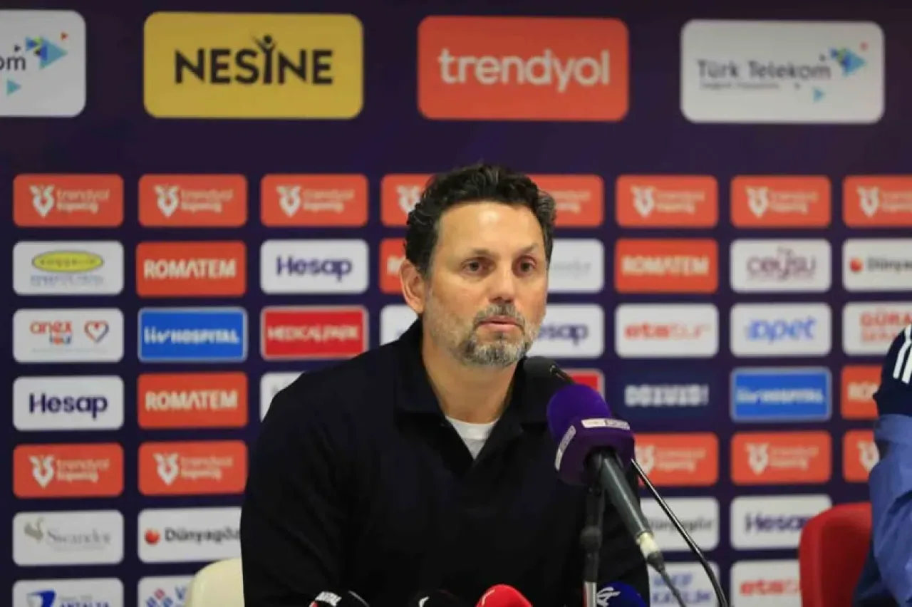 Antalyaspor Teknik Direktörü Erol Bulut'tan İstifa Açıklaması: "Şanssızlıklar Bizden Tarafta" Antalyaspor Teknik Direktörü Erol Bulut'tan İstifa Açıklaması: "Şanssızlıklar Bizden Tarafta"