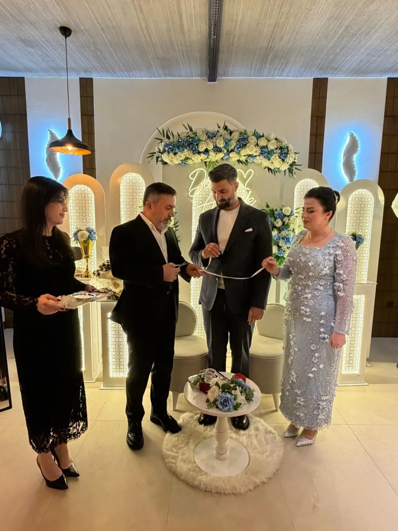 Eski AK Parti Milletvekili Tamer Dağlı, Nişan Törenine Katıldı Eski AK Parti Milletvekili Tamer Dağlı, Nişan Törenine Katıldı