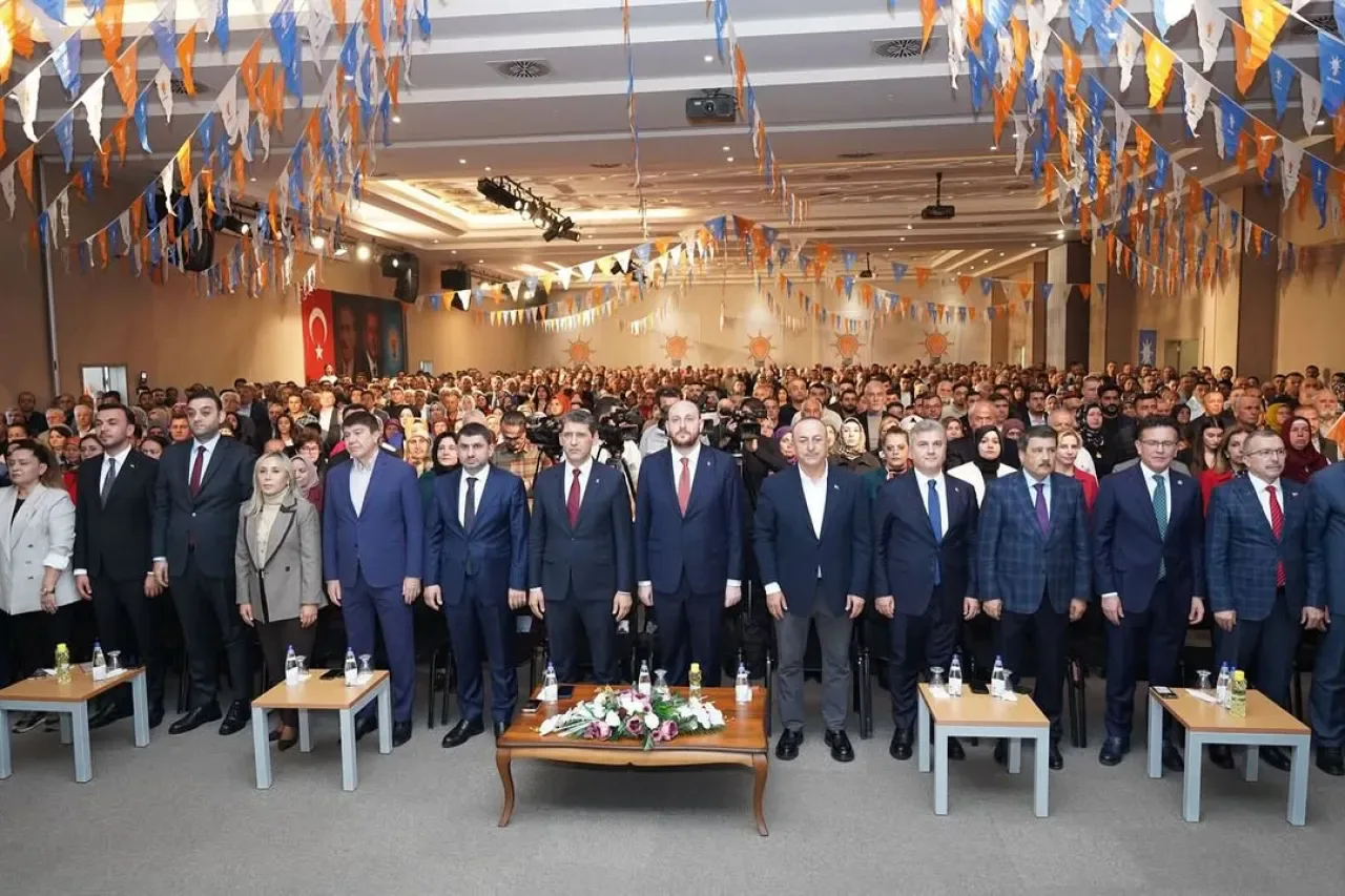 AK Parti Muratpaşa'da Genişletilmiş İl Danışma Meclisi Toplantısı Gerçekleştirildi AK Parti Muratpaşa'da Genişletilmiş İl Danışma Meclisi Toplantısı Gerçekleştirildi