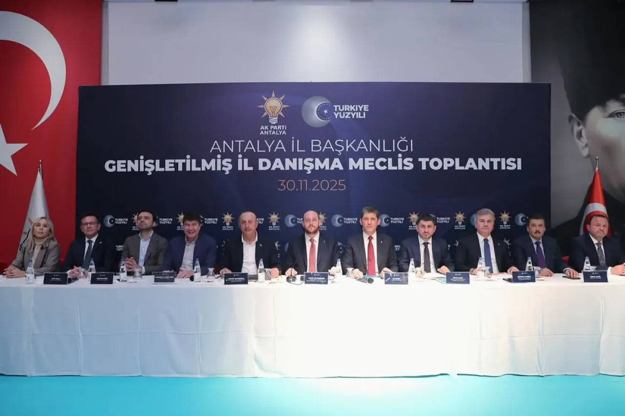 Antalya'da Ak Parti İl Danışma Meclisi Toplantısı Gerçekleştirildi Antalya'da Ak Parti İl Danışma Meclisi Toplantısı Gerçekleştirildi