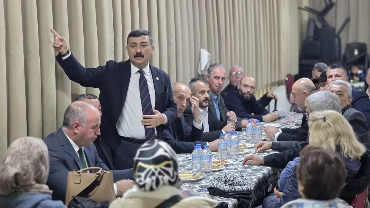 İYİ Partili Türkoğlu, Çataltepe Mahallesi'nin Sorunlarını Yerinde Dinledi İYİ Partili Türkoğlu, Çataltepe Mahallesi'nin Sorunlarını Yerinde Dinledi