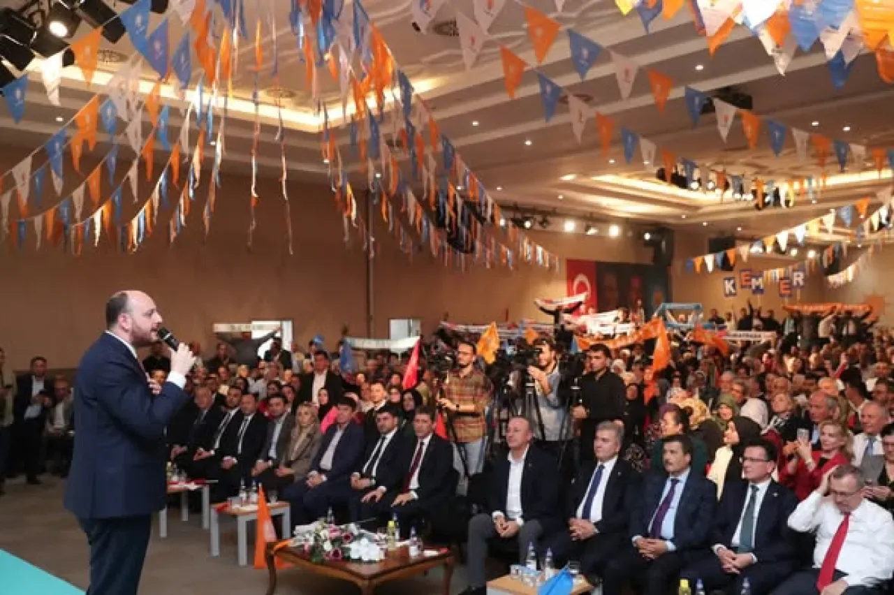 AK Parti Antalya'dan Genişletilmiş İl Danışma Meclis Toplantısı AK Parti Antalya'dan Genişletilmiş İl Danışma Meclis Toplantısı