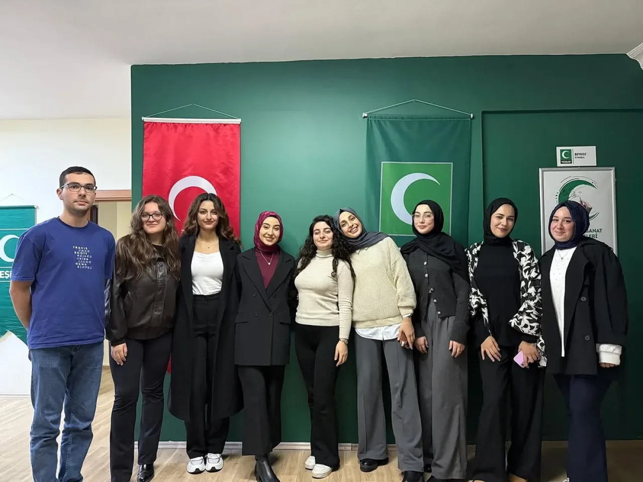 Yeşilay Beykoz, Üniversiteli Gönüllülerle Oyun Gecesi Düzenledi Yeşilay Beykoz, Üniversiteli Gönüllülerle Oyun Gecesi Düzenledi