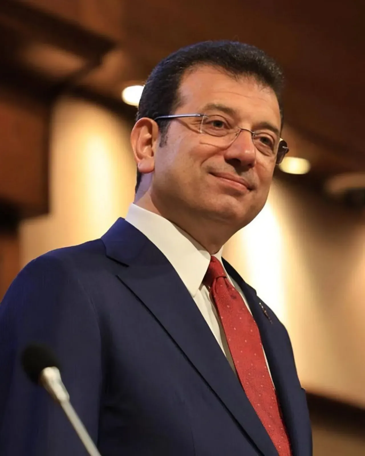 Ekrem İmamoğlu: "CHP Türkiye'ye, Türkiye CHP'ye Hazır" Ekrem İmamoğlu: "CHP Türkiye'ye, Türkiye CHP'ye Hazır"