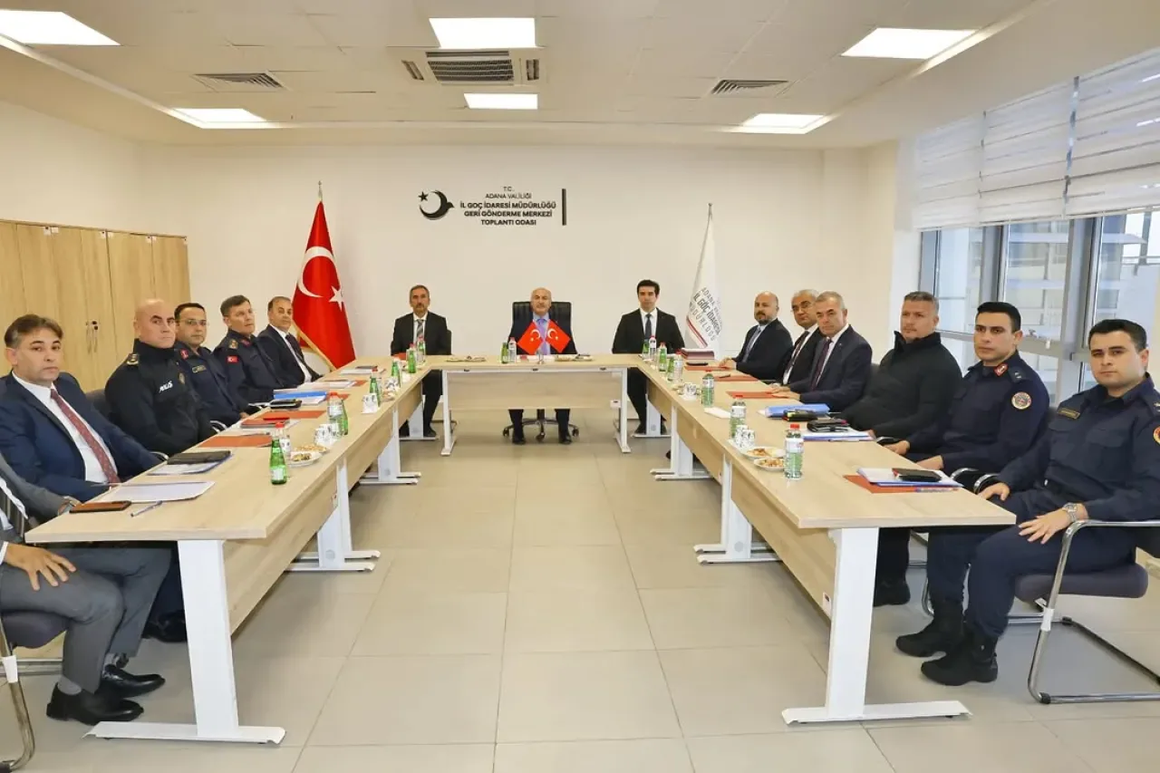 Adana Valisi Köşger, Geri Gönderme Merkezi'nde İncelemelerde Bulundu Adana Valisi Köşger, Geri Gönderme Merkezi'nde İncelemelerde Bulundu