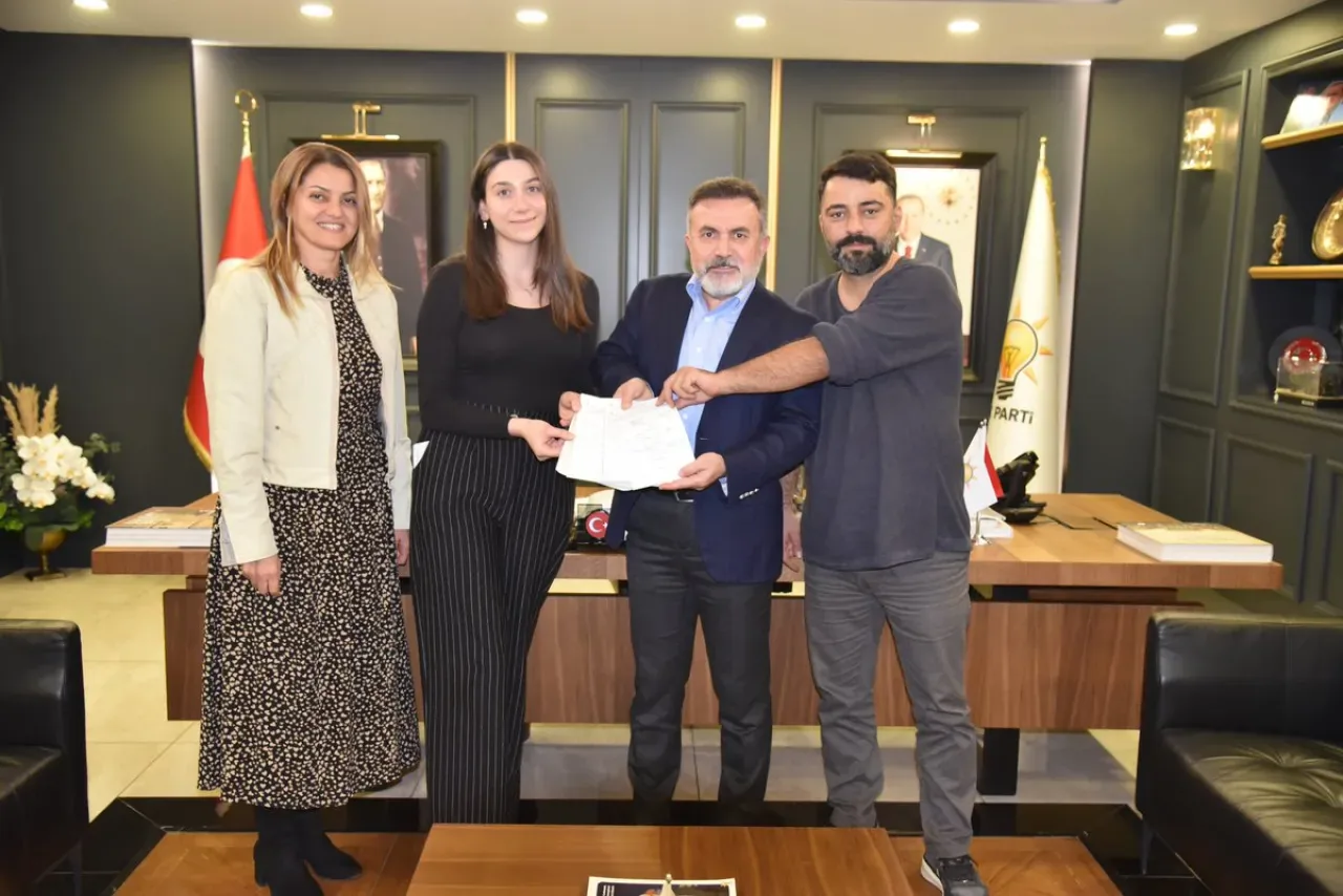 AK Parti Adana'da Büyüyen Ailesiyle Güçleniyor AK Parti Adana'da Büyüyen Ailesiyle Güçleniyor