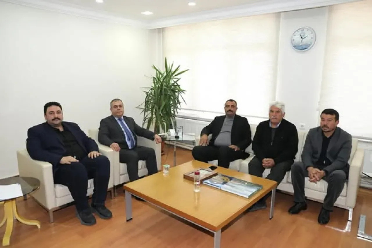 Sarıoğlan Belediye Başkanı Bekir Ayyıldırım, Kaski Genel Müdürü ile Mahalle Sorunlarını Görüştü Sarıoğlan Belediye Başkanı Bekir Ayyıldırım, Kaski Genel Müdürü ile Mahalle Sorunlarını Görüştü