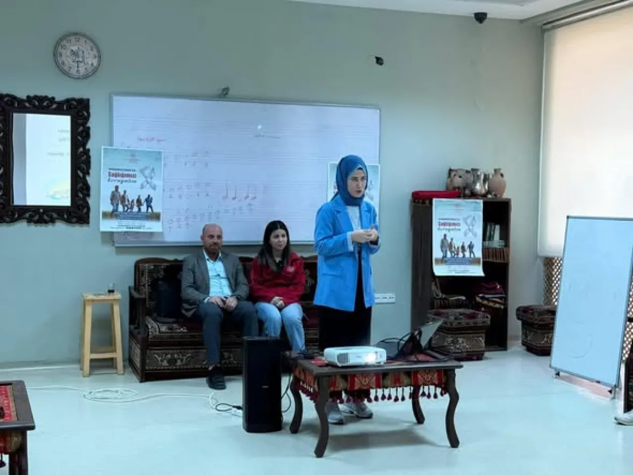 Yüreğir Gençlik Merkezi'nde Dumansız Hava ve Sağlıklı Yaşam Semineri Düzenlendi Yüreğir Gençlik Merkezi'nde Dumansız Hava ve Sağlıklı Yaşam Semineri Düzenlendi