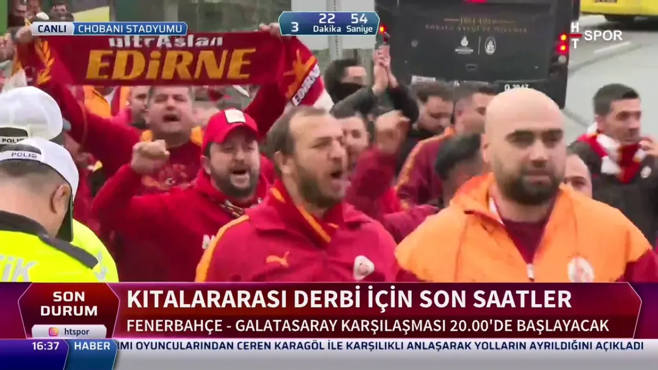 Galatasaray Taraftarları Chobani Stadyumu'na Akın Etti Galatasaray Taraftarları Chobani Stadyumu'na Akın Etti