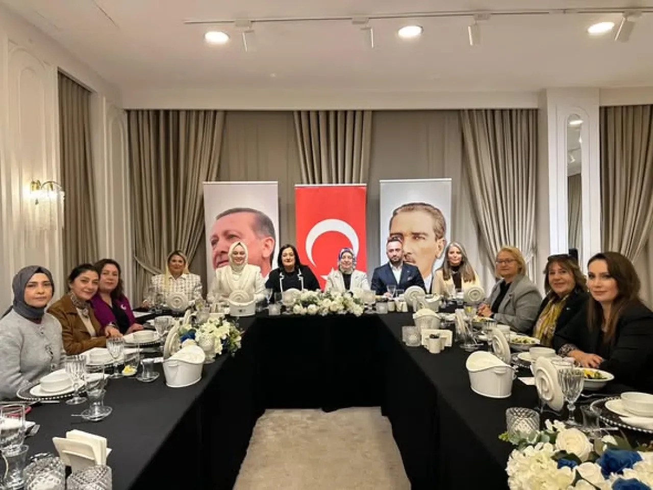 Nilüfer'de Kadın Muhtarlar Buluşması Gerçekleşti Nilüfer'de Kadın Muhtarlar Buluşması Gerçekleşti