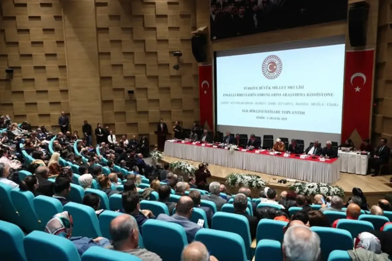 TBMM Engelli Bireylerin Sorunlarını Araştırma Komisyonu Ege Bölgesi Toplantısı İzmir'de Yapıldı TBMM Engelli Bireylerin Sorunlarını Araştırma Komisyonu Ege Bölgesi Toplantısı İzmir'de Yapıldı