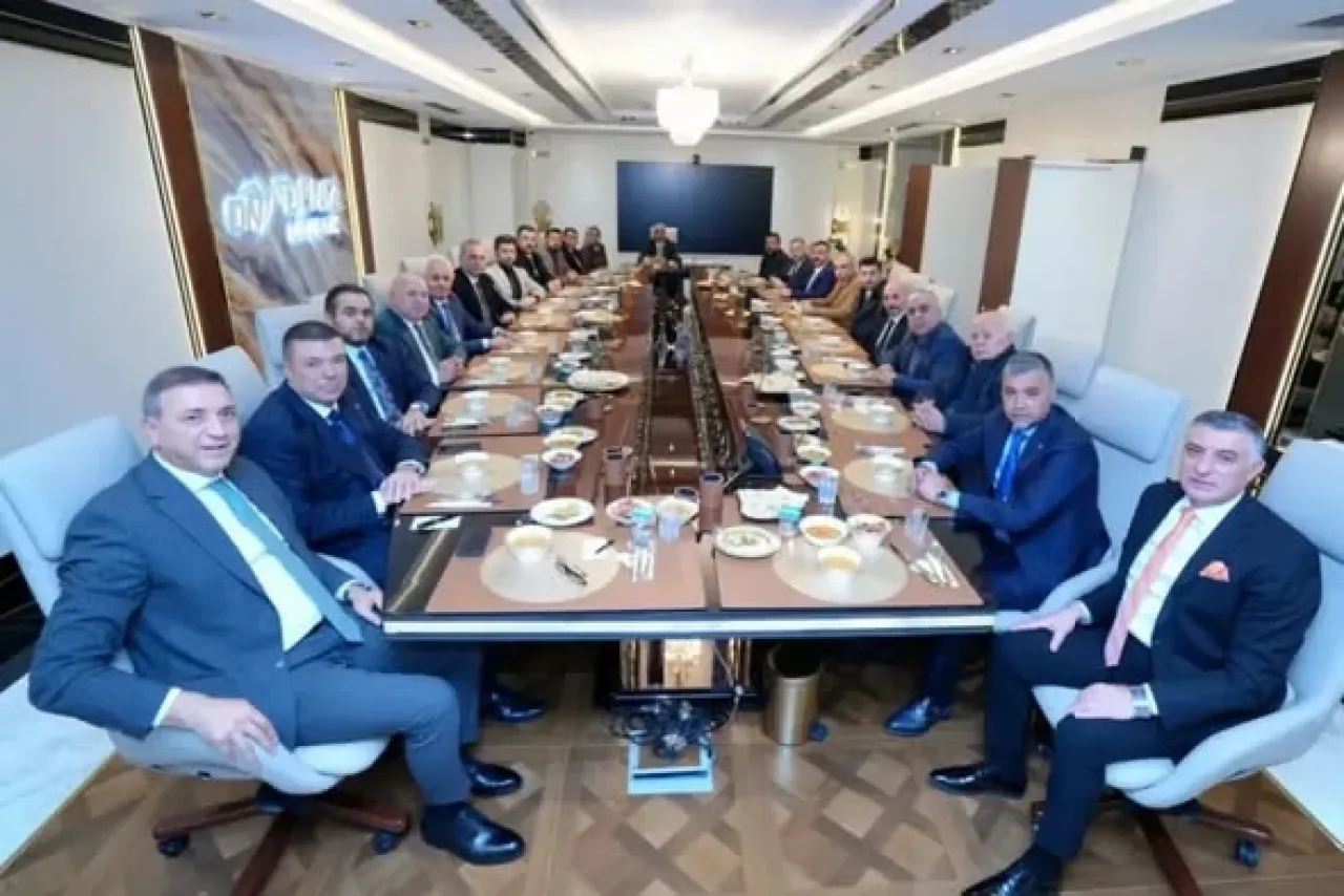 MHP Kahramankazan'dan Deniz Lojistik'e Ziyaret ve Anlamlı Hediye MHP Kahramankazan'dan Deniz Lojistik'e Ziyaret ve Anlamlı Hediye