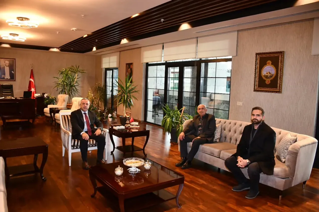 İş İnsanı Mahmut Naci İnci, Çekmeköy Kaymakamı Resul Çelik'i Ziyaret Etti İş İnsanı Mahmut Naci İnci, Çekmeköy Kaymakamı Resul Çelik'i Ziyaret Etti