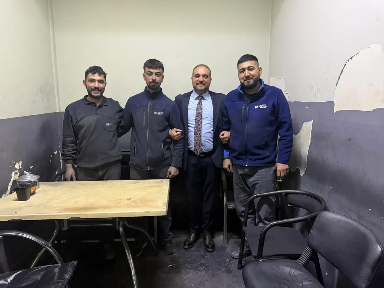 MHP Yenimahalle İlçe Başkan Vekili Serhat ARSLAN, OSB 1476. Cadde Esnafını Ziyaret Etti MHP Yenimahalle İlçe Başkan Vekili Serhat ARSLAN, OSB 1476. Cadde Esnafını Ziyaret Etti